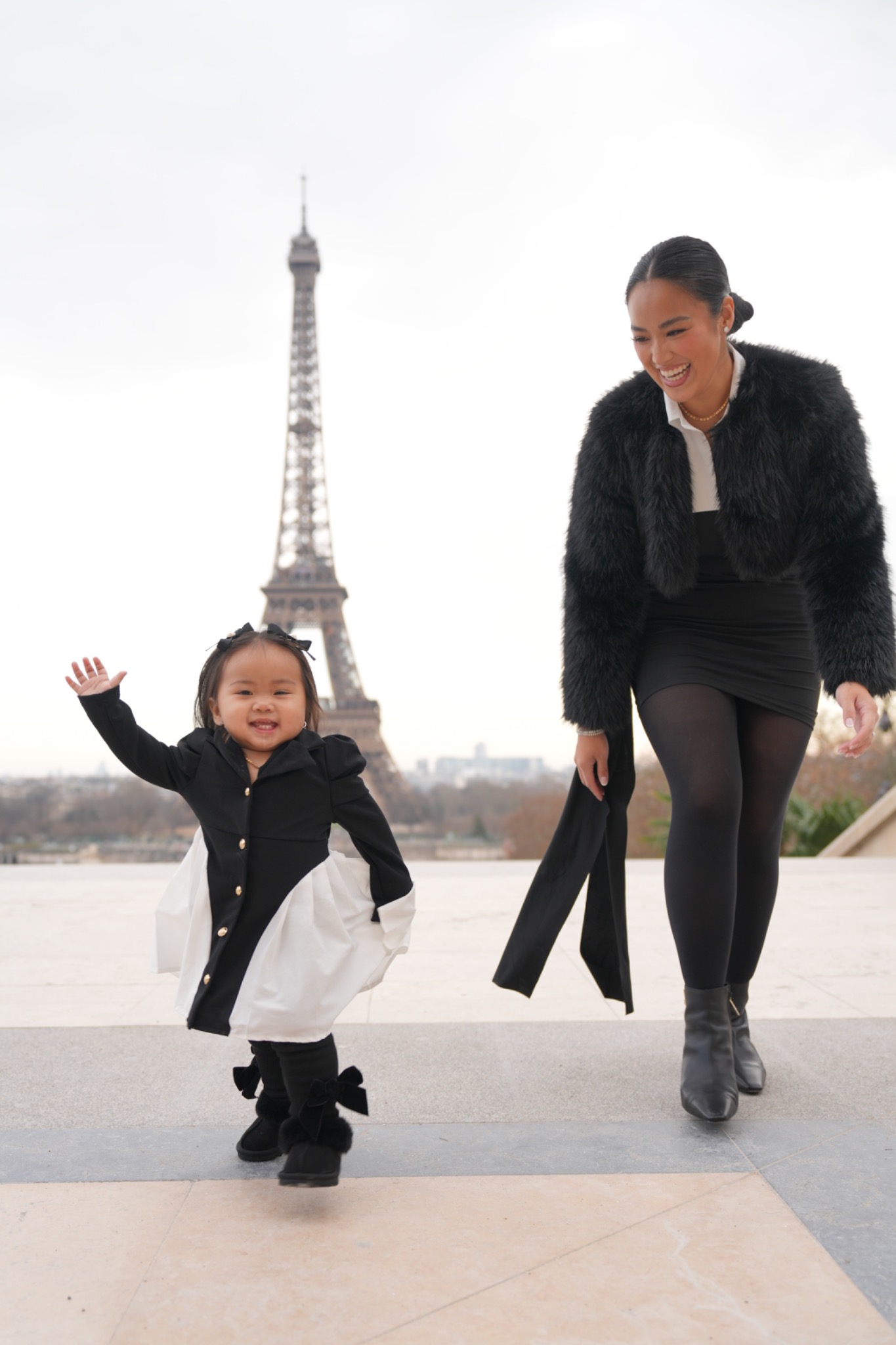 Regina and Vivi in Paris